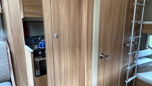 6 berth Swift Escape 696