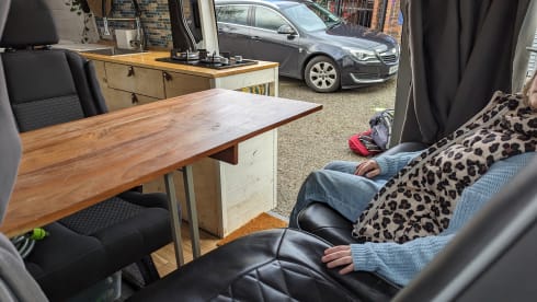 Crafty Fredrick – The comfverted 2018 VW Crafter Supervan 