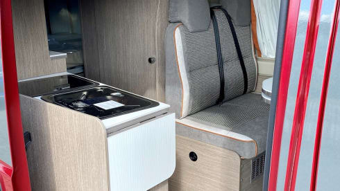 Amazone – Charming 2 person Citroen Jumper Bus camper