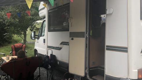 Polly – 5 berth Peugeot alcove from 1999