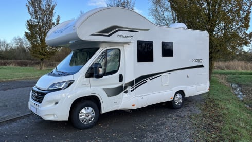 4 person camper (Alcove) l Fiat XGO Dynamic 20 from 2019