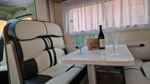 5 belts and 6 berth Fiat AutoRoller 747  year 2021