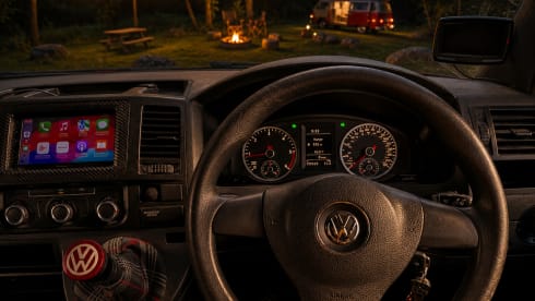 Veronica – Spazioso VW T5.1 a Saltburn, North Yorkshire. Letto matrimoniale!
