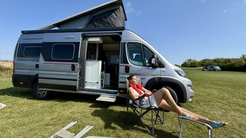 BumbleBee – 4p Adria Mobil bus uit 2024