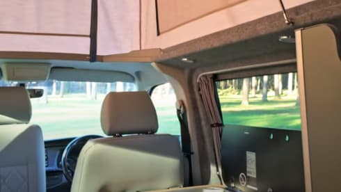Bertie – 4 berth Volkswagen campervan from 2021