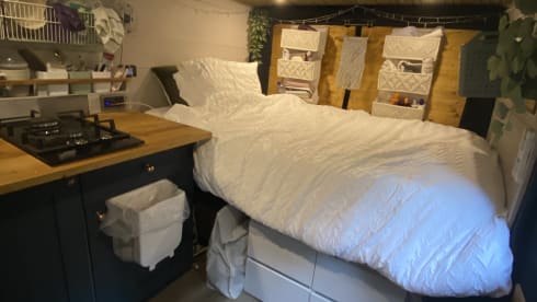 Rover – Off grid camper in Pembrokeshire