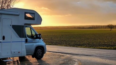 FreeLiving – AUTOMATIC with level system, extra long beds. ALSO WINTER