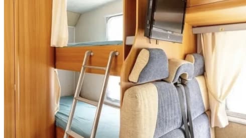 Elia – Camper 6 posti letto e viaggio