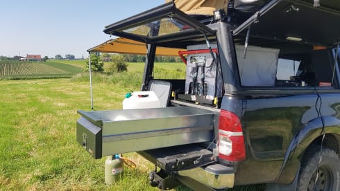 Lizette – Toyota Hilux Overlander