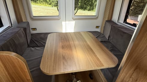 Camper – 2p Ford bus from 2015