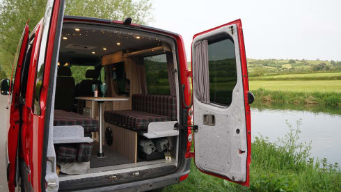 Betsy – Betsy - The VW Crafter! 