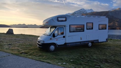 CAMPER FOR FAMILIES MAX 4 PEOPLE