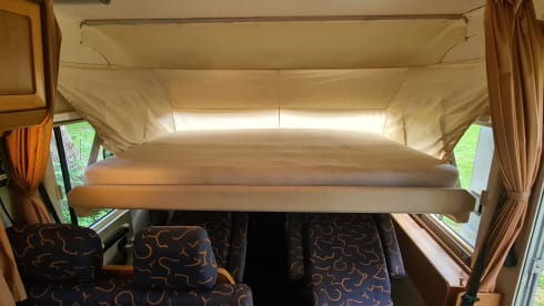 6 person family camper. Hymer integral from 2000