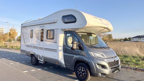 Giotti – Beautiful motorhome with alcove