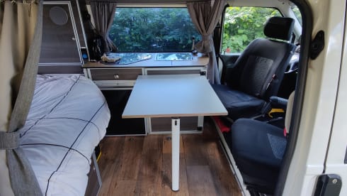 Spacious VW T4, ready to move in and self-sufficient! -> 5 star reviews!