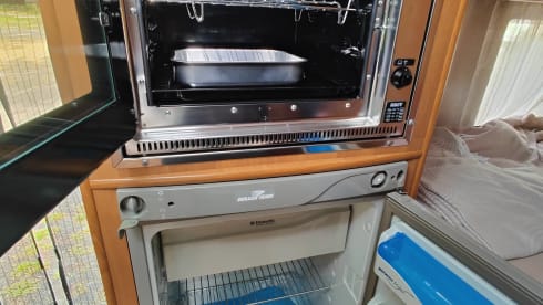 4p Fiat semi-integrated uit 2003
