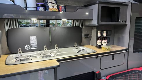 Ruby – Automatic VW T6 4 Berth Campervan with Poptop & Heater