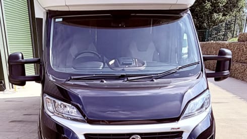 Swift semi-integrale caravan met 6 slaapplaatsen, vanaf 2018.