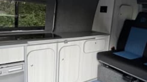 Sky – Camper Volkswagen a 4 posti letto del 2004