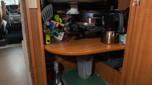 Spacious 6-person family camper
