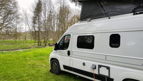 Felix de campervan – 4P Hymer Ayers Rock van 2022