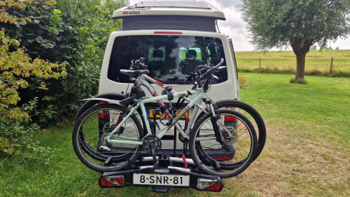 Self-built VW T5 camper for 2 people