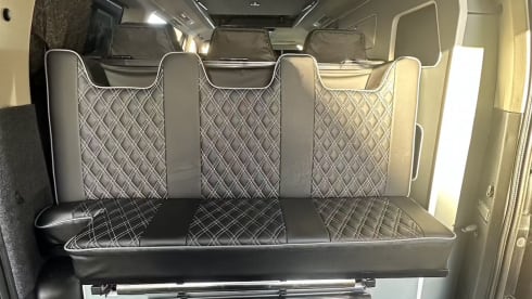 Mam's Van – Nissan-Campingbus mit 4 Schlafplätzen ab 2024