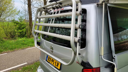 Silver – VW T5 for the ultimate road trip!