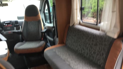 Living the Dream – Dethleffs camper integral