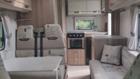 Alcova Swift a 5 posti letto del 2015