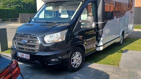 Cocoon 463 – 4p Benimar semi-integrated uit 2024