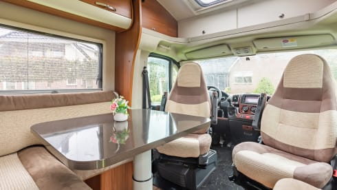 Very luxurious semi-integrated camper with a lot of comfort