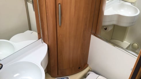 Henk – 2p Hymer integrated from 2010