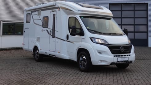 2p Hymer semi-integrated from 2019