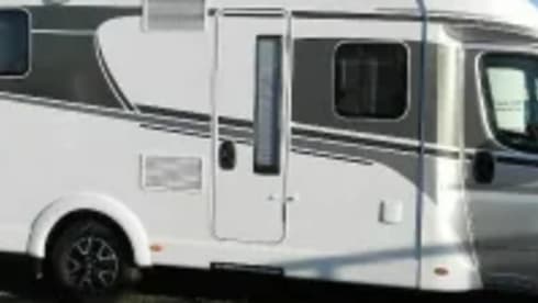 Kerdy – Our Carado T 549 would like to show you the world