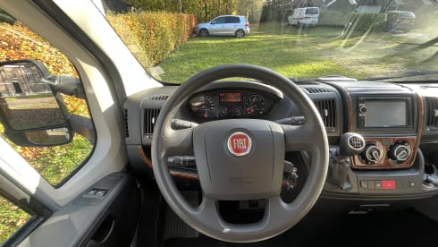 Nova – Nova - Luxury Camper - Spacious inside, compact outside!