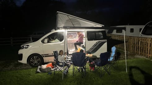 Blighty – New Pop Top Campervan 4 Berth