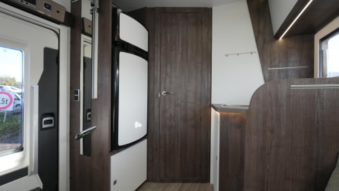 The Floof – 4p Benimar semi-integrated uit 2024