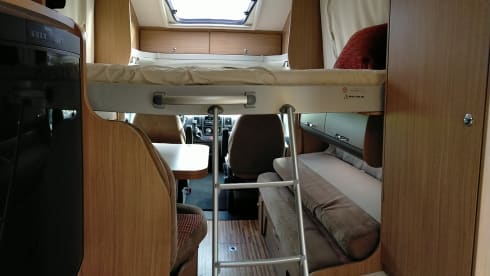Beautiful compact but spacious camper ADRIA Matrix 590SG