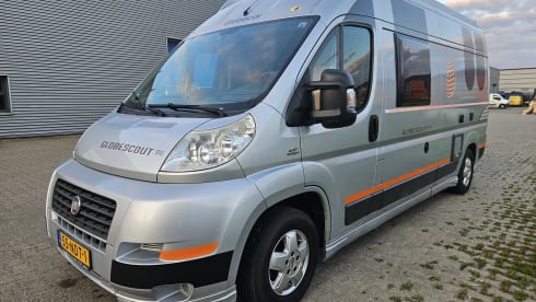 2p Fiat bus from 2008