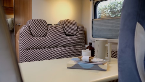 Mid Campery – 4p Hymer integrated from 2010 Mid Campery 