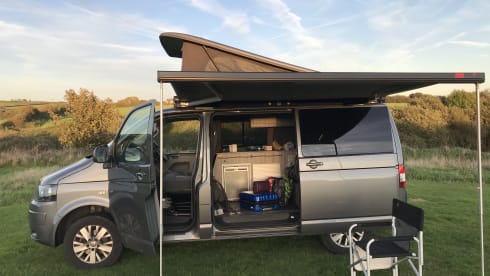 Herdy – 4 berth Volkswagen campervan