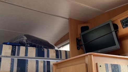6 berth Hymer alcove from 2006
