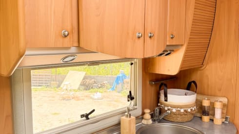 🌴Happy place🌴☀️ – Luxury Ibiza-style integral camper | 4p | Fly & Drive Costa Blanca”🌴