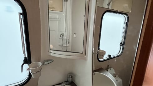 Nice 4p Fiat semi-integrated from 2011 with accessories and air conditioning