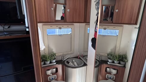 Captain Harold  – Fiat Adria Motorhome ready to go 