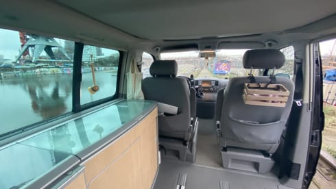 4p Volkswagen bus from 2005