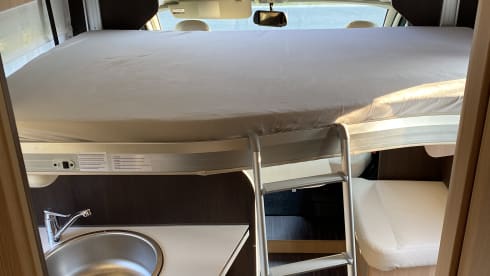 Queen McLouis – 5p McLouis semi-integrated uit 2023