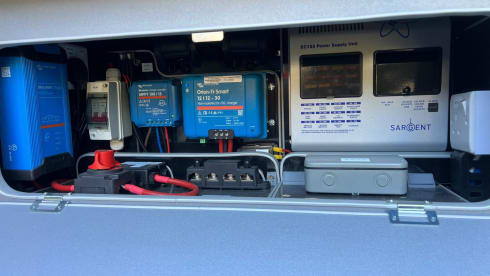 PREMIUM BLUE – 2 berth Peugeot campervan from 2022