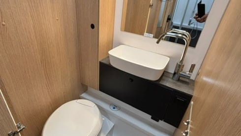 Sunlight T680 Adventure Edition - 4 berth semi-integrated Motorhome (2025)